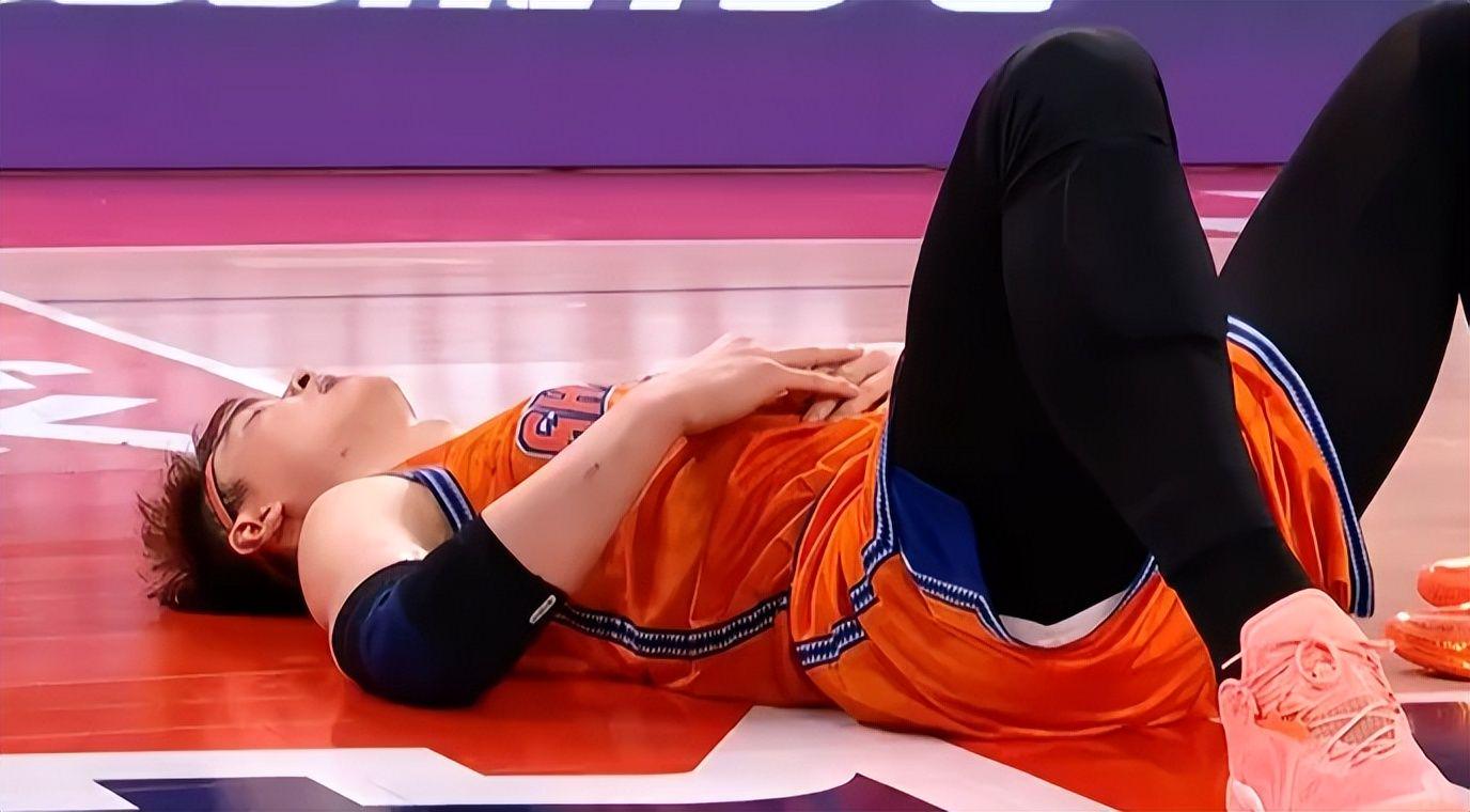 尼克斯夺冠装备销售额创全体育史纪录 前12小时订单超老鹰超级碗峰值