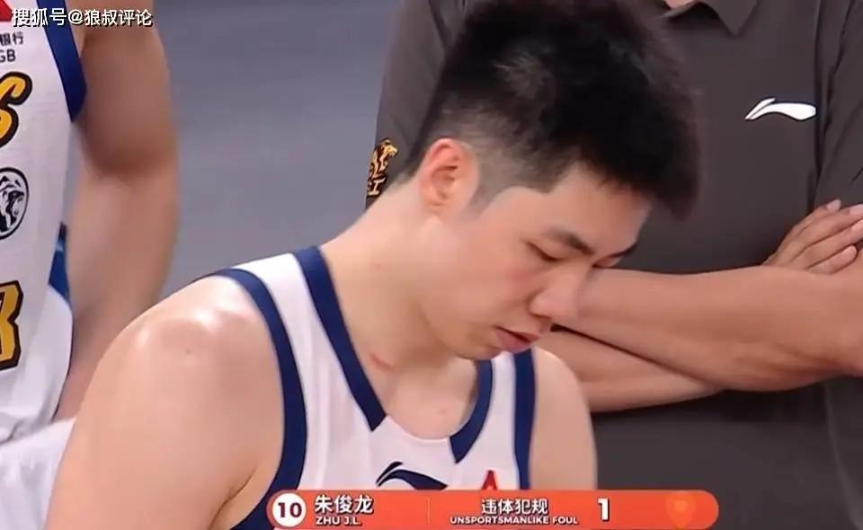 拒绝火箭1亿报价，如今拿8千万？25岁前锋悔不当初：投篮拖累身价