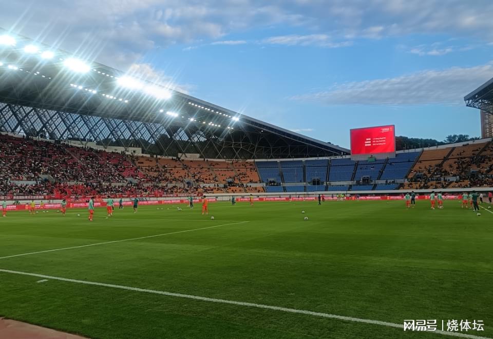 ESPN记者：皇马为琼阿梅尼标价9000万欧，今夏或出售他；邮报：曼联未来数月可能会和B费进行新合同谈判